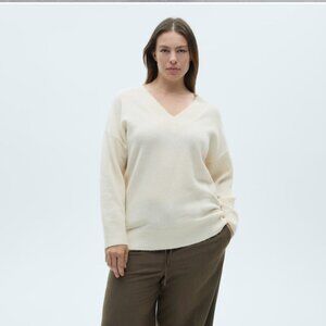 MANGO Cream V Neck Oversized Cozy Knit Sweater Size XL NWT
